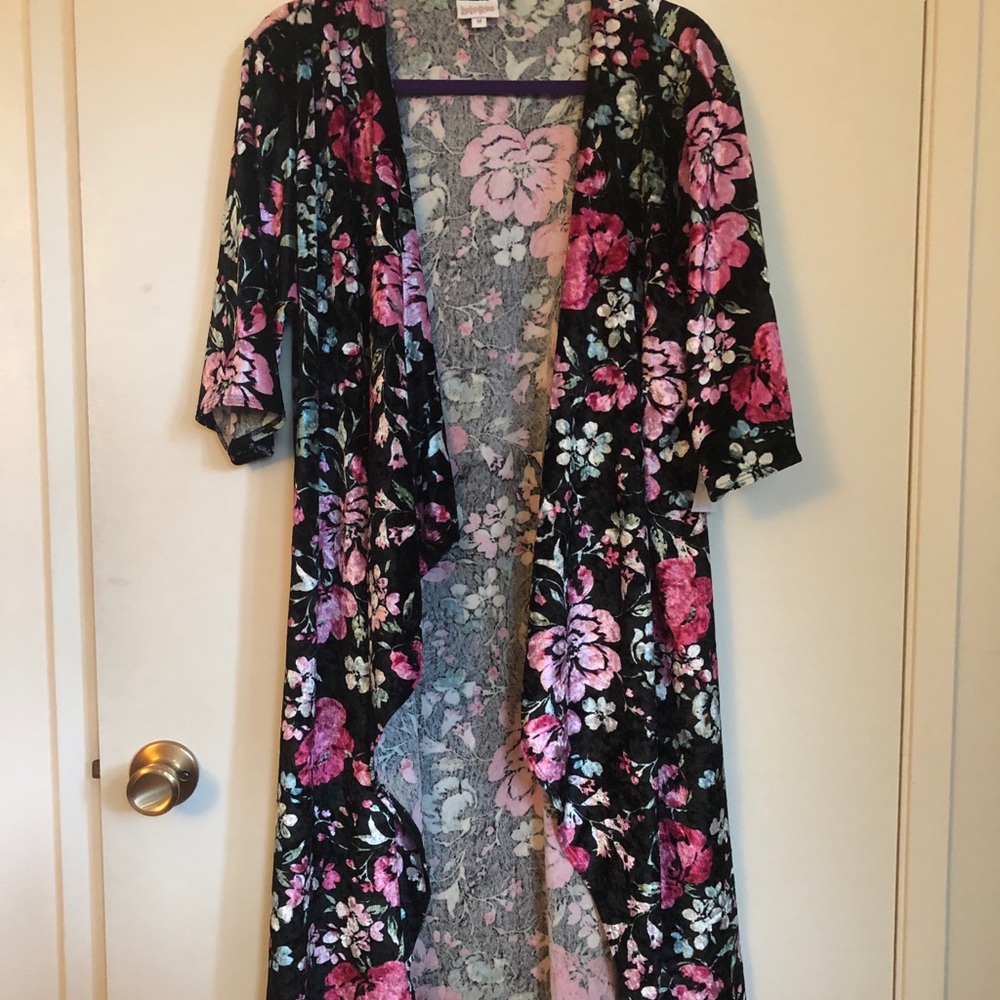 Velvet Kimono stunning Floral LulaRoe Shirley M